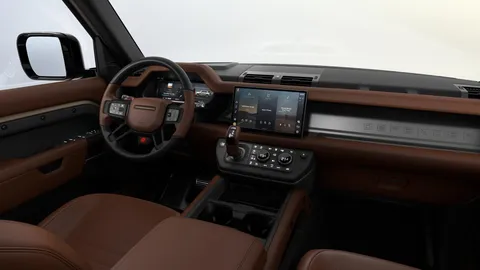  Land Rover Defender 110 4.4P V8 MHEV OCTA Auto 4WD Euro 6 (s/s) 5dr Thumbnail #4