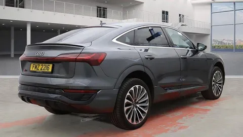 FMZ2216 Audi Q8 e-tron Sportback S line 50 e-tron quattro 250,00 kW Thumbnail #4