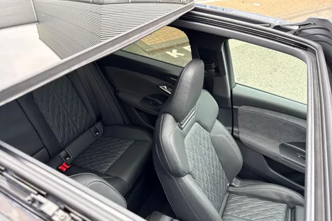  Audi Sq6 E-Tron 100kWh S Edition 1 Sportback Auto quattro 5dr Thumbnail #51