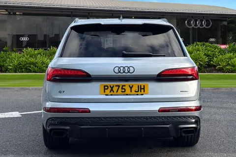 PX75YJH Audi Q7 3.0 TFSI Quattro 340 Black Edition 5dr Tiptronic Thumbnail #4