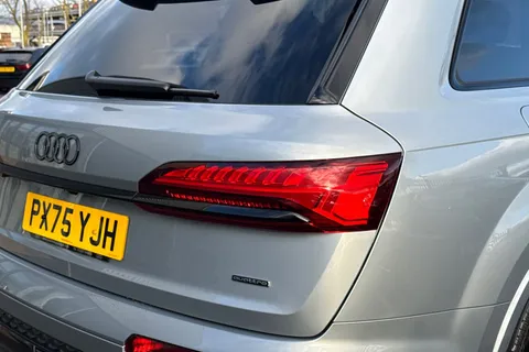 PX75YJH Audi Q7 3.0 TFSI Quattro 340 Black Edition 5dr Tiptronic Thumbnail #7