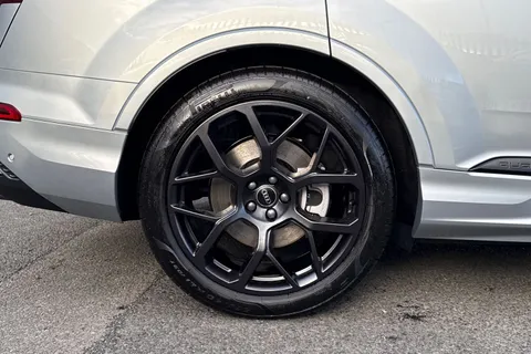 PX75YJH Audi Q7 3.0 TFSI Quattro 340 Black Edition 5dr Tiptronic Thumbnail #12