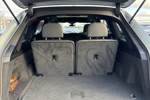 PX75YJH Audi Q7 3.0 TFSI Quattro 340 Black Edition 5dr Tiptronic Thumbnail #35