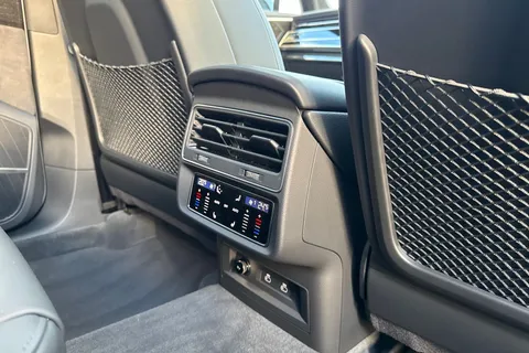 PX75YJH Audi Q7 3.0 TFSI Quattro 340 Black Edition 5dr Tiptronic Thumbnail #38