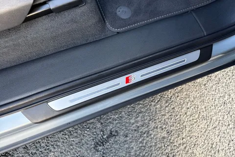 PX75YJH Audi Q7 3.0 TFSI Quattro 340 Black Edition 5dr Tiptronic Thumbnail #43