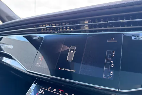 PX75YJH Audi Q7 3.0 TFSI Quattro 340 Black Edition 5dr Tiptronic Thumbnail #50