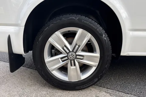 PK74OEO Volkswagen Transporter 2.0 BiTDI 204 Highline Van DSG Thumbnail #10