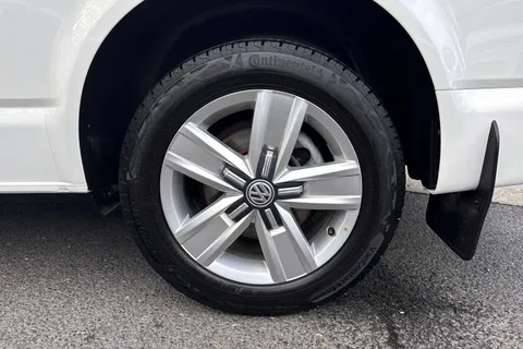 PK74OEO Volkswagen Transporter 2.0 BiTDI 204 Highline Van DSG Thumbnail #11