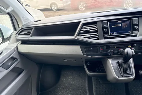 PK74OEO Volkswagen Transporter 2.0 BiTDI 204 Highline Van DSG Thumbnail #19