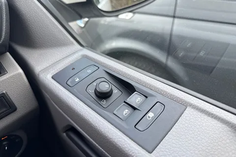 PK74OEO Volkswagen Transporter 2.0 BiTDI 204 Highline Van DSG Thumbnail #20