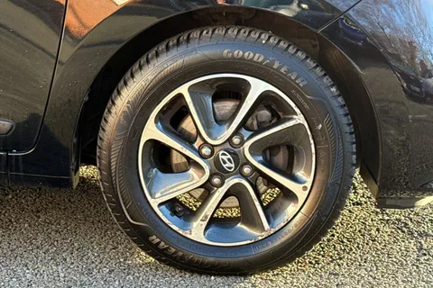 EA68OMC Hyundai I10 1.0 Premium 5dr Thumbnail #11