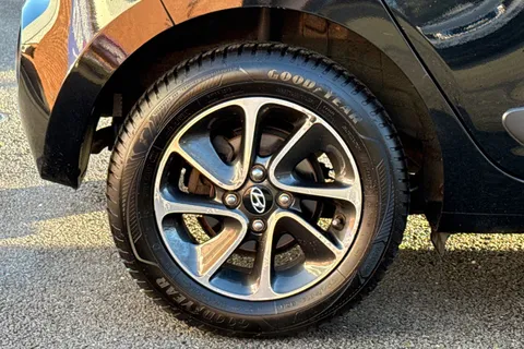 EA68OMC Hyundai I10 1.0 Premium 5dr Thumbnail #14