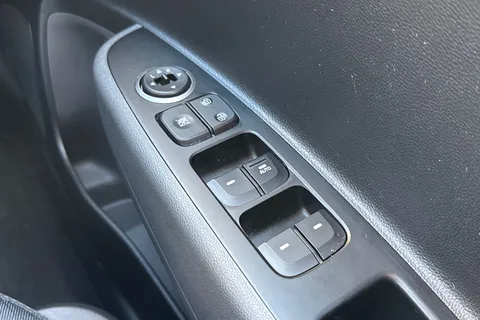 EA68OMC Hyundai I10 1.0 Premium 5dr Thumbnail #22