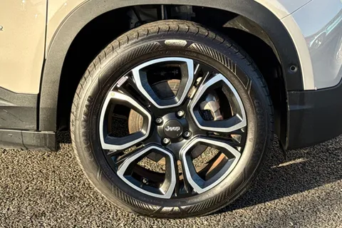 BX25NHD Jeep Avenger 1.2 e-Hybrid Summit 5dr DCT Thumbnail #11