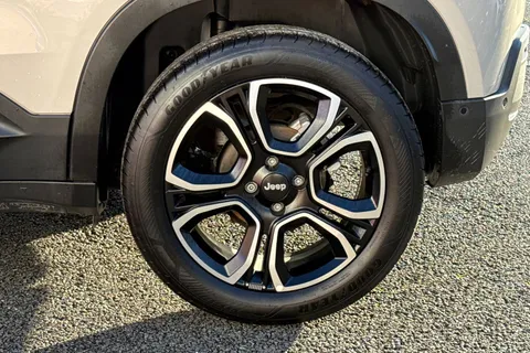 BX25NHD Jeep Avenger 1.2 e-Hybrid Summit 5dr DCT Thumbnail #13