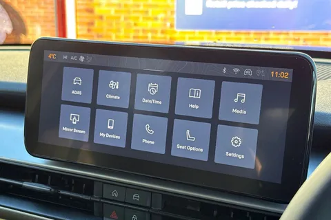 BX25NHD Jeep Avenger 1.2 e-Hybrid Summit 5dr DCT Thumbnail #19