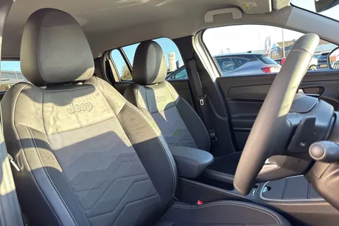 BX25NHD Jeep Avenger 1.2 e-Hybrid Summit 5dr DCT Thumbnail #23