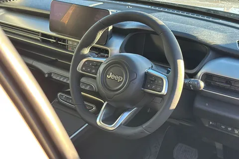 BX25NHD Jeep Avenger 1.2 e-Hybrid Summit 5dr DCT Thumbnail #31