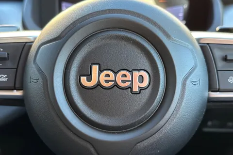 BX25NHD Jeep Avenger 1.2 e-Hybrid Summit 5dr DCT Thumbnail #34