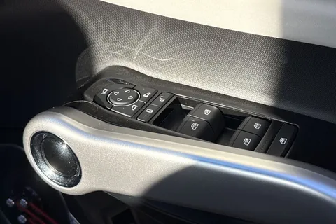 DA75NXZ BYD ATTO 3 150kW Design 60kWh 5dr Auto Thumbnail #38