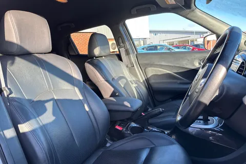 NA17YRC Nissan Juke 1.6 Tekna XTRON Euro 6 5dr Thumbnail #23