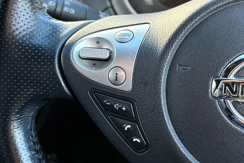 NA17YRC Nissan Juke 1.6 Tekna XTRON Euro 6 5dr Thumbnail #35