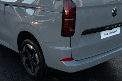 BL75WLG Volkswagen Transporter 2.0 TDI 150PS Commerce Pro Van Auto-Tailgate Thumbnail #7