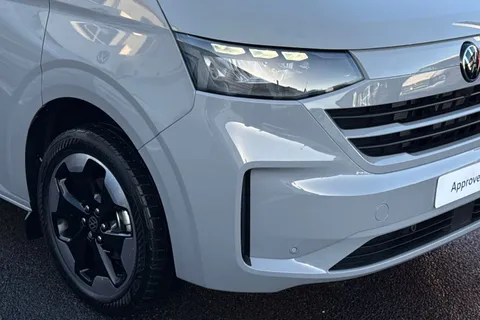 BT75AVO Volkswagen Transporter 2.0 TDI 150PS Commerce Pro Van Auto-Tailgate Thumbnail #8