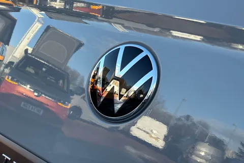 BL75WLG Volkswagen Transporter 2.0 TDI 150PS Commerce Pro Van Auto-Tailgate Thumbnail #34