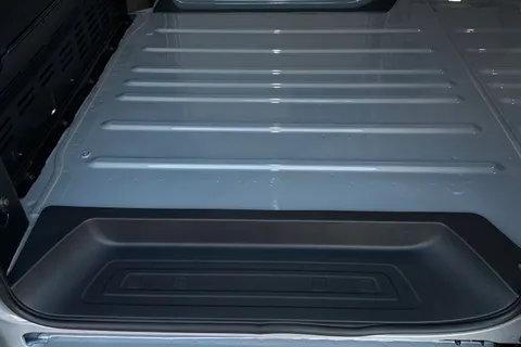 BL75WLG Volkswagen Transporter 2.0 TDI 150PS Commerce Pro Van Auto-Tailgate Thumbnail #46