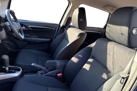 SR69JZV Honda Jazz 1.3 i-VTEC SE CVT Euro 6 (s/s) 5dr Thumbnail #15