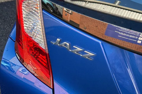 SR69JZV Honda Jazz 1.3 i-VTEC SE CVT Euro 6 (s/s) 5dr Thumbnail #31