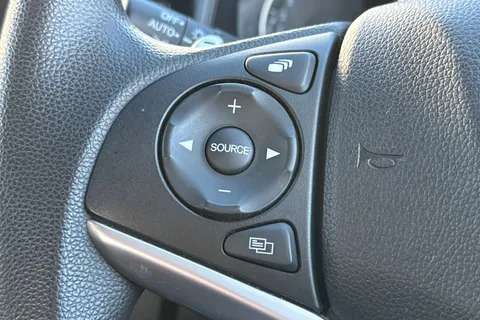 SR69JZV Honda Jazz 1.3 i-VTEC SE CVT Euro 6 (s/s) 5dr Thumbnail #35