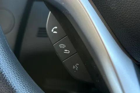 SR69JZV Honda Jazz 1.3 i-VTEC SE CVT Euro 6 (s/s) 5dr Thumbnail #36