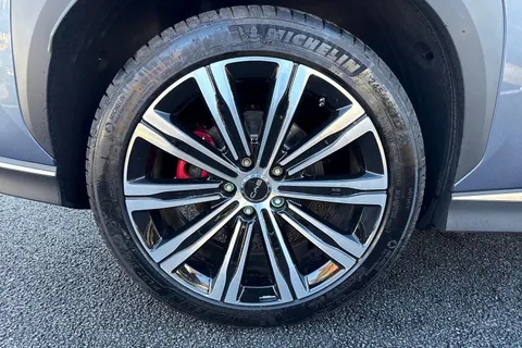 LJ74TWT BYD Sealion 7 82.5kWh Design Auto AWD 5dr Thumbnail #6