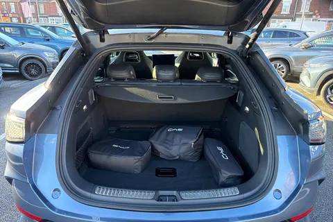 LJ74TWT BYD Sealion 7 82.5kWh Design Auto AWD 5dr Thumbnail #9