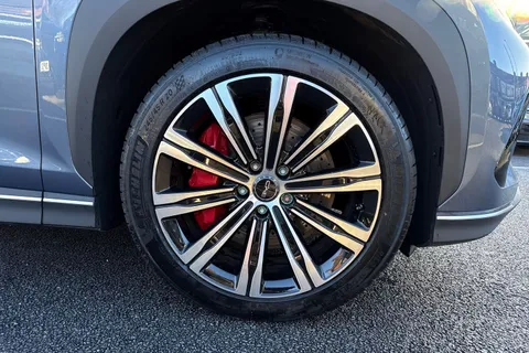 LJ74TWT BYD Sealion 7 82.5kWh Design Auto AWD 5dr Thumbnail #21