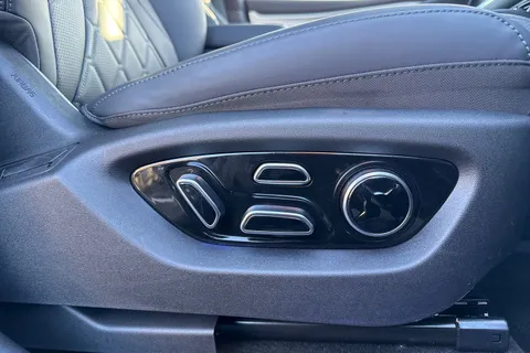 LJ74TWT BYD Sealion 7 82.5kWh Design Auto AWD 5dr Thumbnail #33