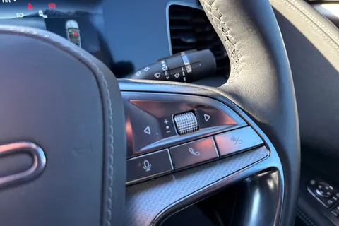 LJ74TWT BYD Sealion 7 82.5kWh Design Auto AWD 5dr Thumbnail #35