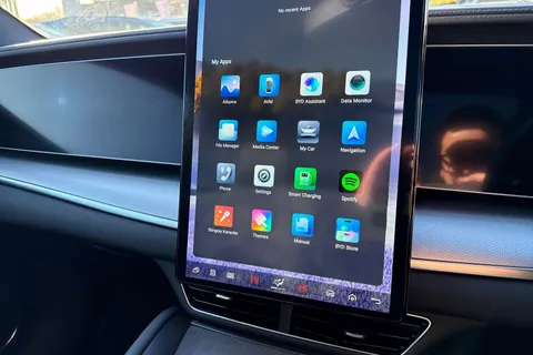 LJ74TWT BYD Sealion 7 82.5kWh Design Auto AWD 5dr Thumbnail #45