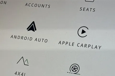 KP24CZN Land Rover Range Rover Velar 3.0 D300 Dynamic SE 5dr Thumbnail #37