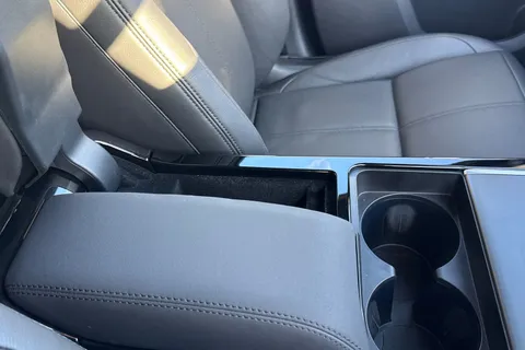 KP24CZN Land Rover Range Rover Velar 3.0 D300 Dynamic SE 5dr Thumbnail #45