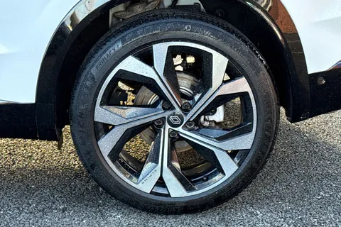 MH24DDJ Renault Austral 1.2 E-TECH techno esprit Alpine Auto Euro 6 (s/s) 5dr Thumbnail #11