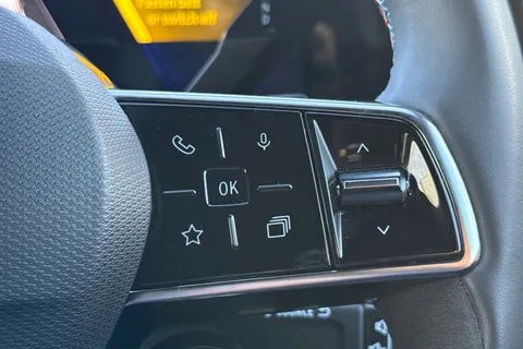 MH24DDJ Renault Austral 1.2 E-TECH techno esprit Alpine Auto Euro 6 (s/s) 5dr Thumbnail #45