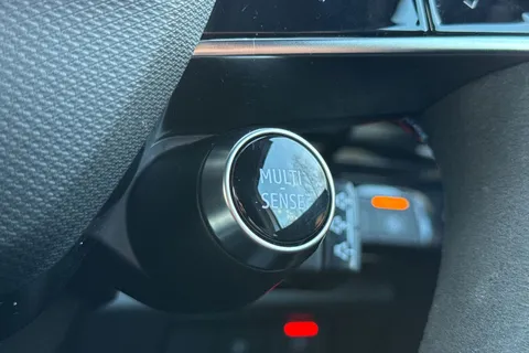 MH24DDJ Renault Austral 1.2 E-TECH techno esprit Alpine Auto Euro 6 (s/s) 5dr Thumbnail #46