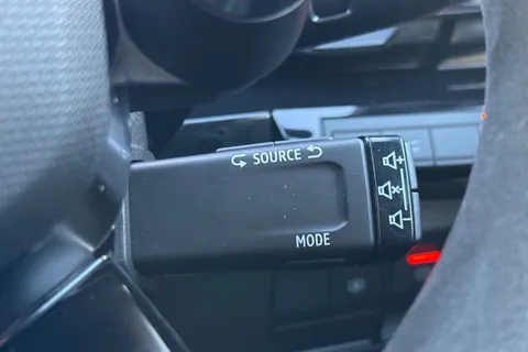 MH24DDJ Renault Austral 1.2 E-TECH techno esprit Alpine Auto Euro 6 (s/s) 5dr Thumbnail #47