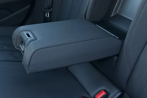 FV71WNM Audi A4 Sport Edition 40 TFSI  204 PS S tronic Thumbnail #29