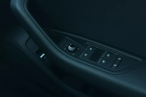 FV71WNM Audi A4 Sport Edition 40 TFSI  204 PS S tronic Thumbnail #40