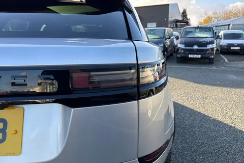 VX23TZB Land Rover R-Rover Velar Dyn Hse D M 3.0 D300 MHEV Dynamic HSE SUV 5dr Diesel Auto 4WD Euro 6 (s/s) (300 ps) Thumbnail #26