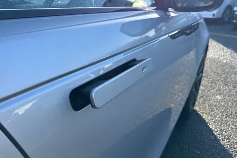 VX23TZB Land Rover R-Rover Velar Dyn Hse D M 3.0 D300 MHEV Dynamic HSE SUV 5dr Diesel Auto 4WD Euro 6 (s/s) (300 ps) Thumbnail #30